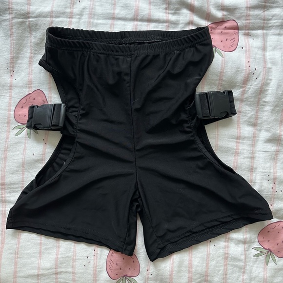 Black Tight Shorts 🖤 - Picture 1 of 3